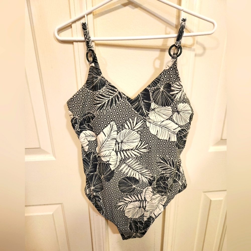 Kona Sol Large One Piece Swimsuit